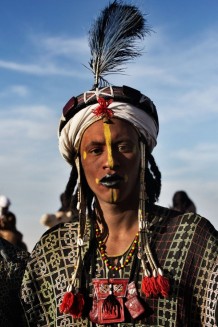 Peul Bororo (Wadabee) young man, dressed and made up for a beauty competition at the Aïr Festival. Iférouane, Niger, 2018.