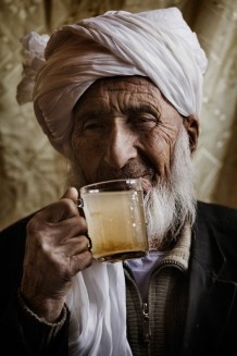 Arbab (Chief) Hafizullah, 80. “In the past we were so poor that we used to light the fire with stones, for we could not afford matches. Then the Russians came and killed four of my relatives. But I’m proud of my life: I was head of the village for forty years, I have thirty five grandchildren and at my age I’m still capable to help others. This is the water I have been drinking so far”. 2011