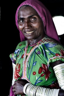 One of Cesvi's beneficiaries, of Hindu Odd ethnical group. Enginee Ramzan, Sindh, Pakistan, 2013