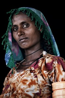 One of Cesvi's beneficiaries, of Hindu Odd ethnical group. Enginee Ramzan, Sindh, Pakistan, 2013