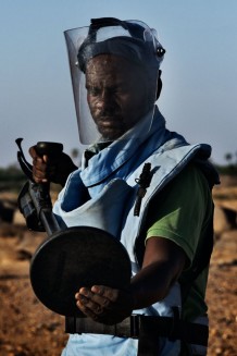 Cheking the detector. Demining fields at Rassai, Kassala State. Sudan 2016