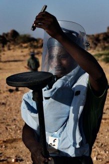 Cheking the detector. Demining fields at Rassai, Kassala State. Sudan 2016