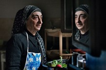 Doha Mahfouz, cook preparing lunch for the most vulnerable. The ICRC's kitchen project in Jabal (Mountain) Mohsen produces 100 meals every day. Tripoli, Lebanon, 2014