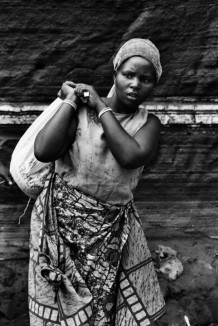 North Kivu, Goma, 2006. A labourer.