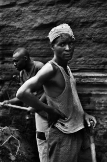North Kivu, Goma, 2006. Labourers.