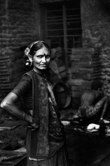 An iron worker. Rakhail, Ahmedabad, 2007