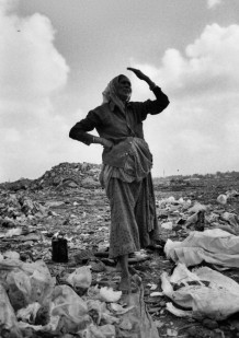 Paper pickers in Suez Farm, the largest dump of Ahmedabad, 2007